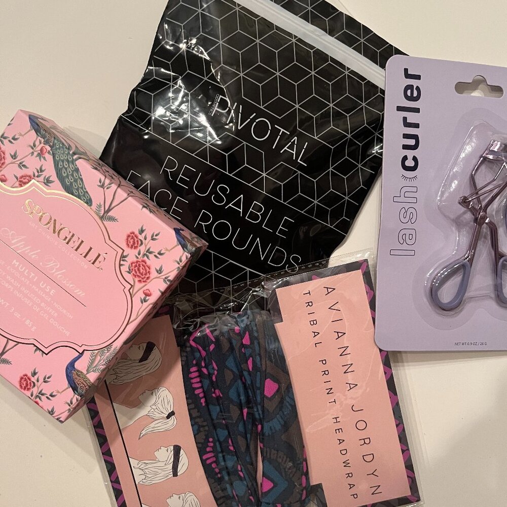 Self Care Beauty Lot (Body Buffer, Face Rounds, Headwrap and Eyelast Curler (wx)